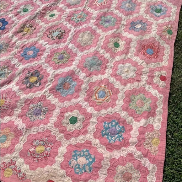 Vintage Grandmas Flower Garden 1940s Patchwork Tattered Farmhouse Toile Backing - Picture 8 of 10